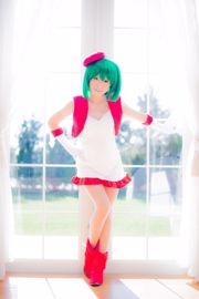 Yuki Mashiro Cosplay "Macro" Ranka Lee (Xmas ver.)