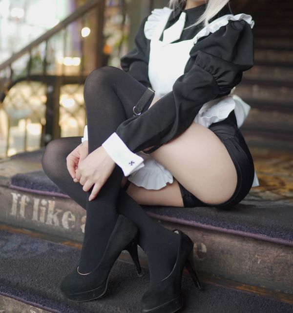 [COSER Merah Bersih] Coser Yiyi - X・Alter