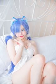 [COS คนดังทางอินเทอร์เน็ต] Sally Dorasnow - Rem White Kitty