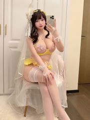 [福利COS] 蜜桃少女是依酱呀 - 丰满的一月