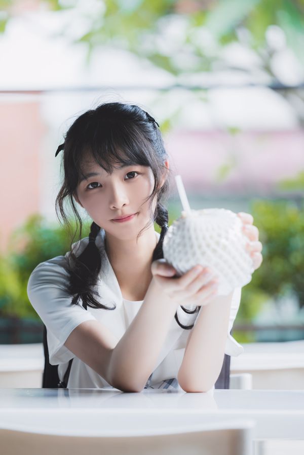 [网红Coser] 西瓜 《制服》