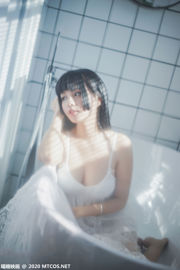 [Film Meow Candy] VOL.255 Miyinyin ww & Rabbit Rabbit Il coniglio nella vasca da bagno